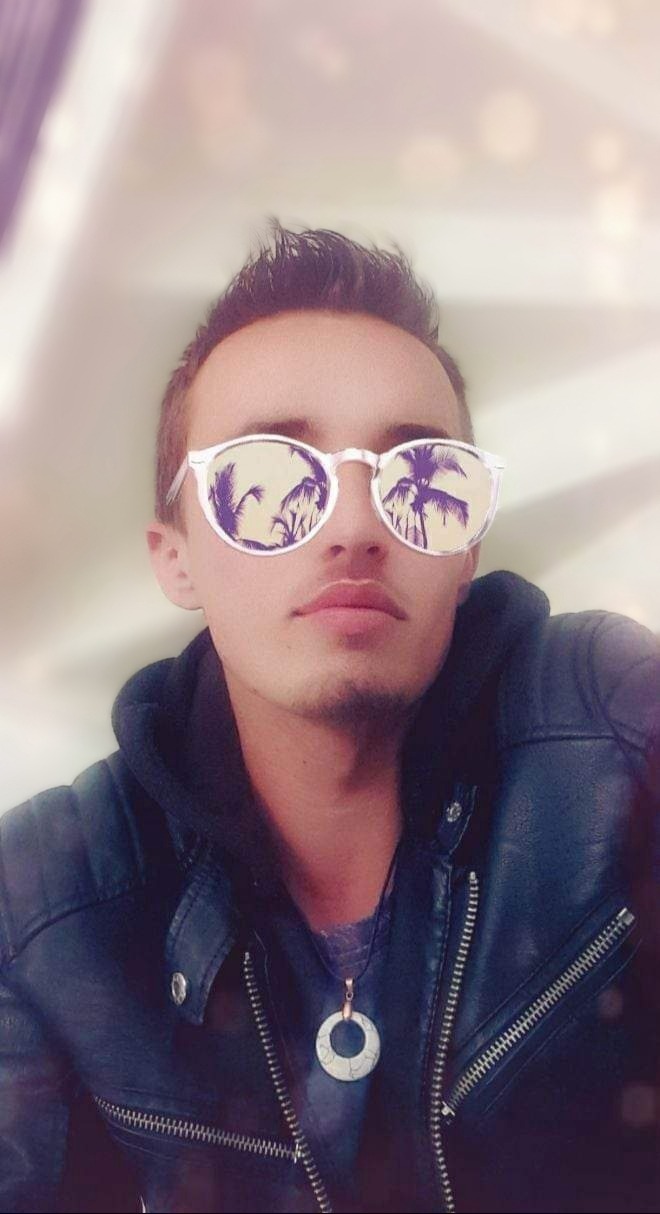 Profil de Lahoucine, 20 ans, Plan Cul à Abū Şīr Banā