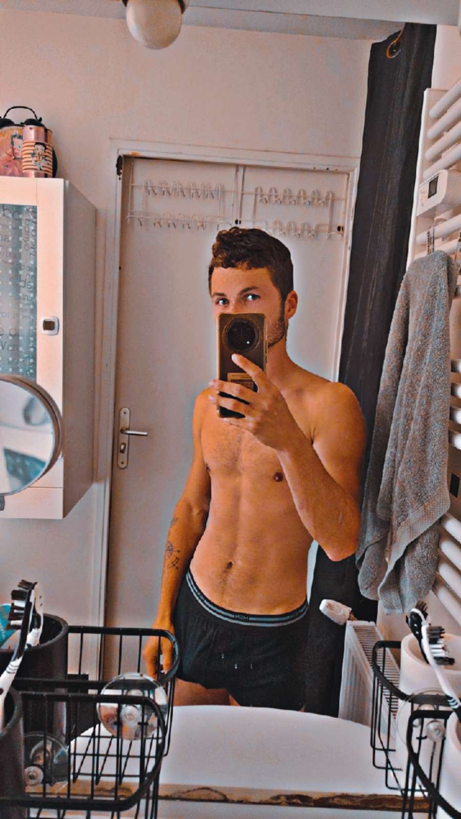 Profil de Bayan, 22 ans, Plan Cul à Khawr Wādī Abyaḑ