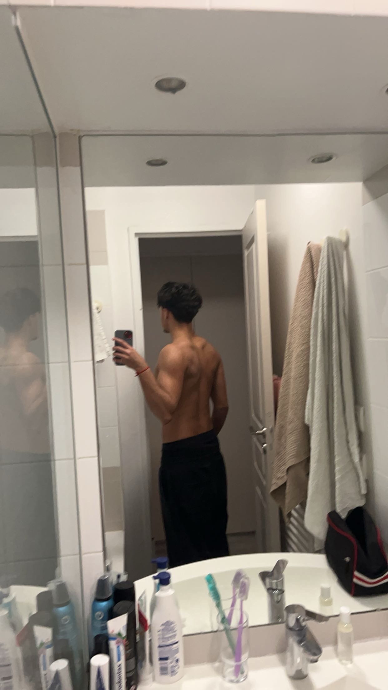 Profil de Eraldo, 18 ans, Plan Cul à ‘Ezbet Zulfiqâr Pasha