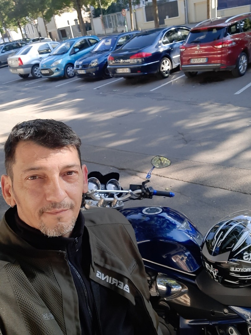 Profil de Mesut, 41 ans, Plan Cul à Bi’r Umm Rabḩah