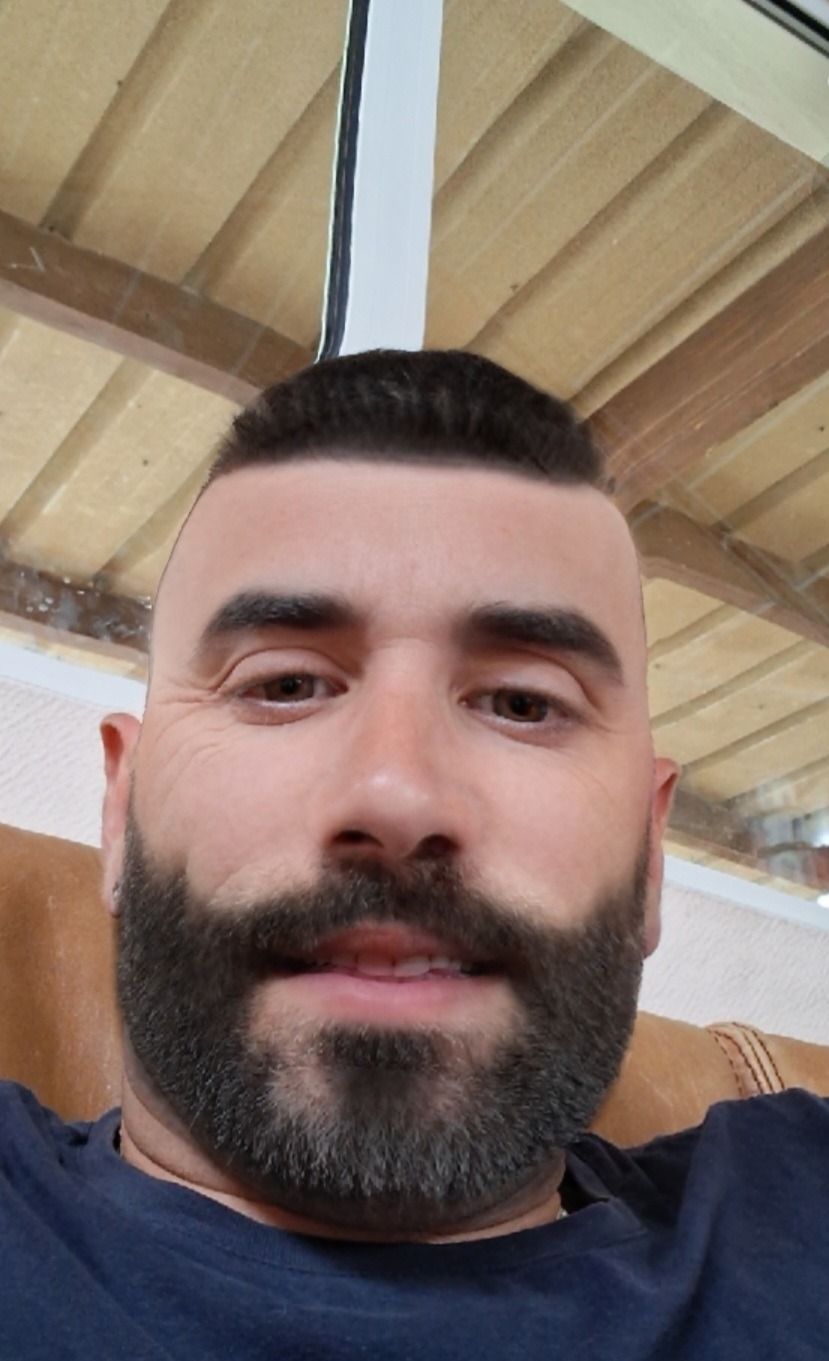 Profil de Camron, 40 ans, Plan Cul à Madrasat ‘Alī Muḩammad Aḩmad al Ibtidā’īyah