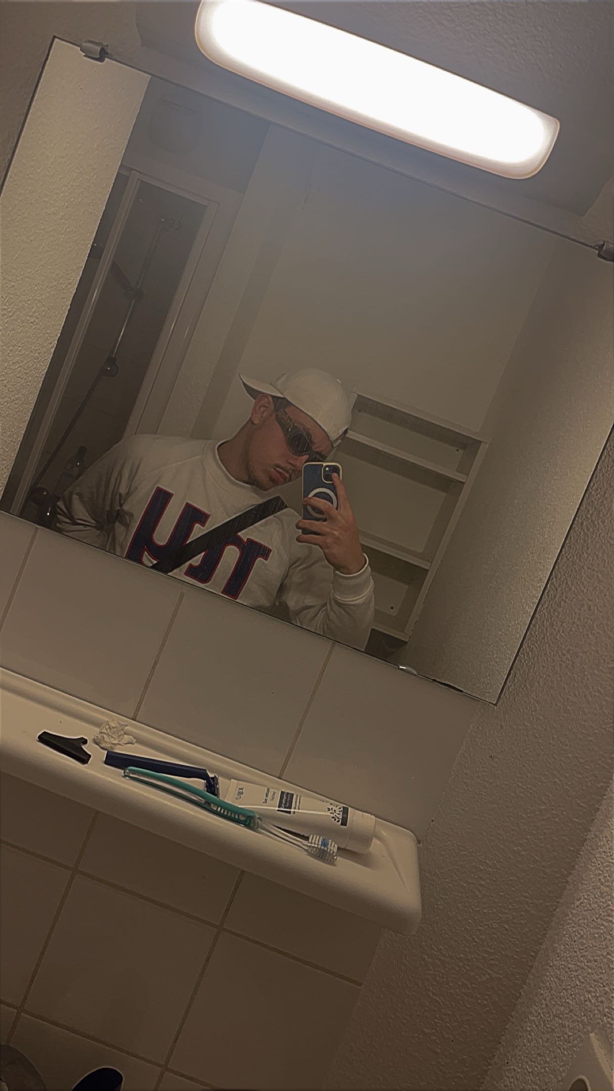 Profil de Saturnin, 21 ans, Plan Cul à Sīdī Ibrāhīm Bey