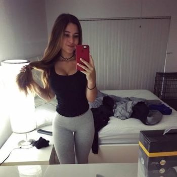 Profil de Aelita, 25 ans, Plan Cul à Naj‘ Sa‘d