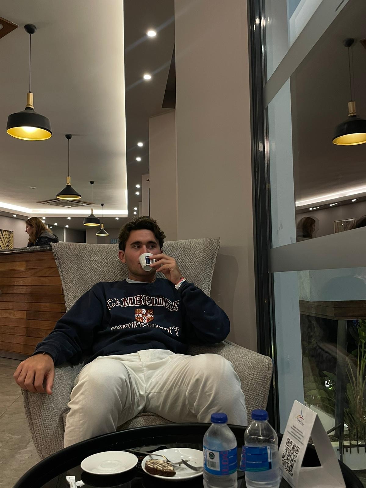 Profil de Julyann, 18 ans, Plan Cul à Dimillāsh