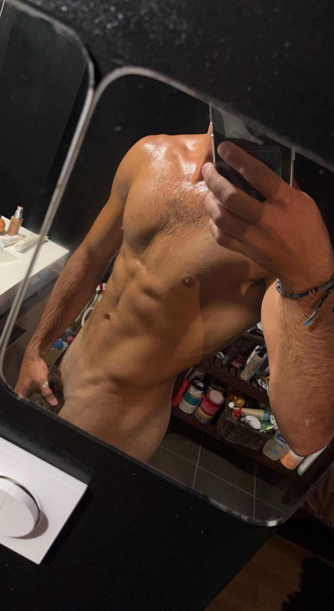 Profil de Amayas, 24 ans, Plan Cul à Ḩadīqat aţ Ţifl