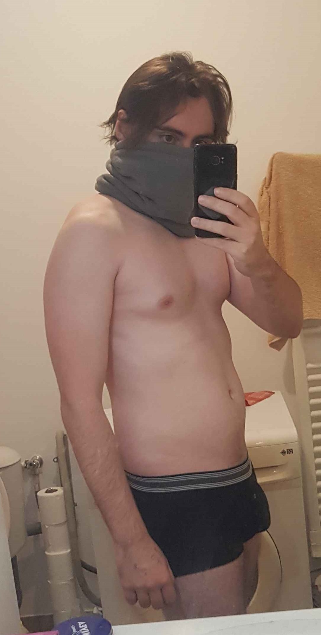 Profil de Farhad, 27 ans, Plan Cul à Jabal Umm Qamar