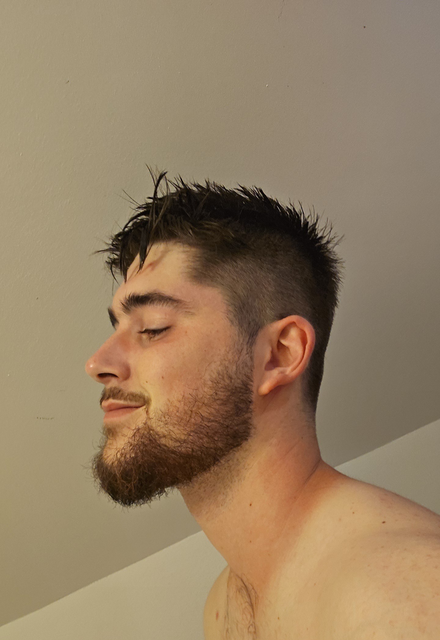 Profil de Jean-marin, 25 ans, Plan Cul à Jazīrat Ţimā