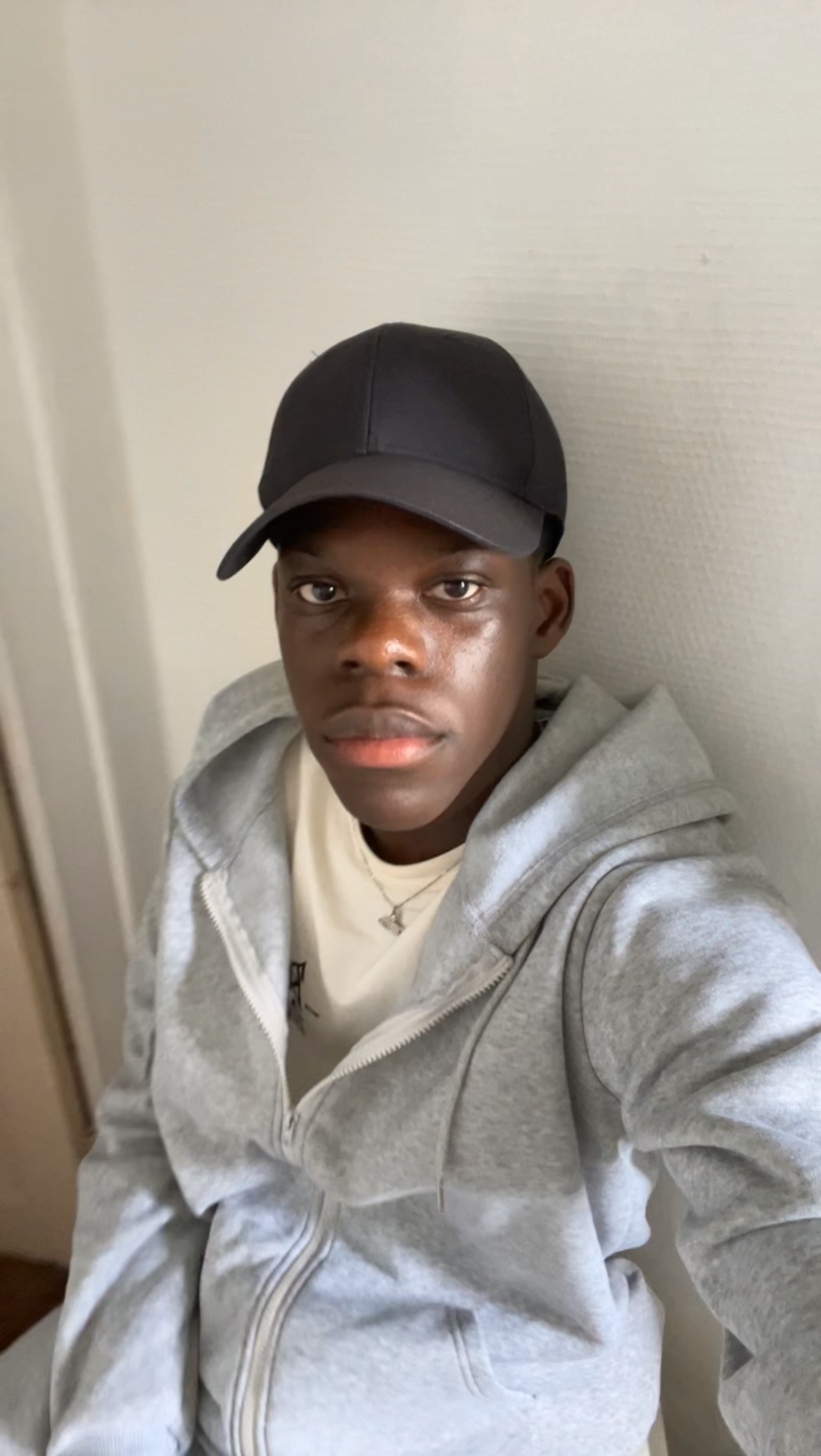 Profil de Azziz, 19 ans, Plan Cul à Zāwīyat Sīdī Barānī