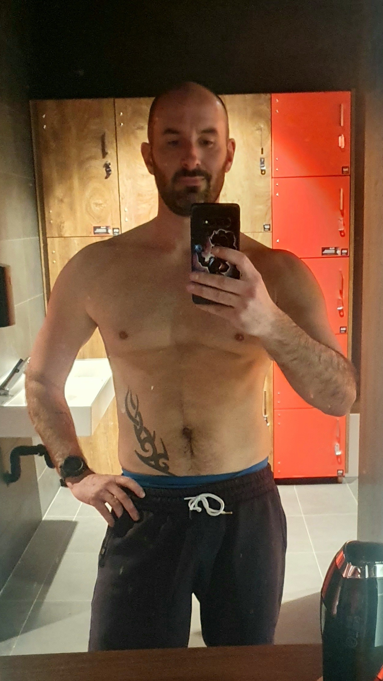 Profil de Nino, 36 ans, Plan Cul à Point Labeit