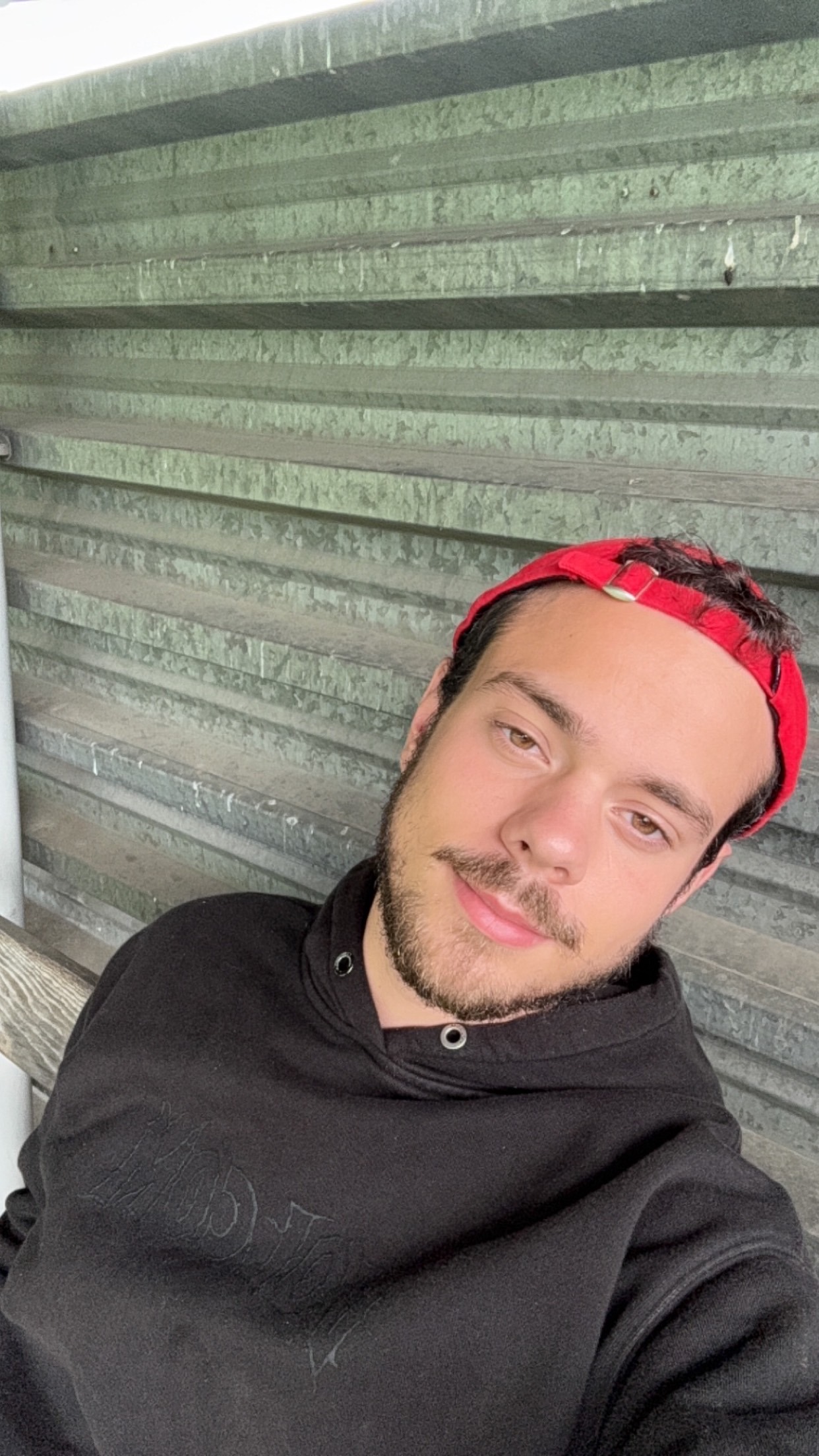 Profil de Radhouan, 24 ans, Plan Cul à Masjid Fāţimah az Zahrā’