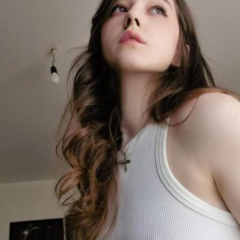 Profil de Dvora, 21 ans, Plan Cul à ‘Izbat Salāḩ ad Dīn