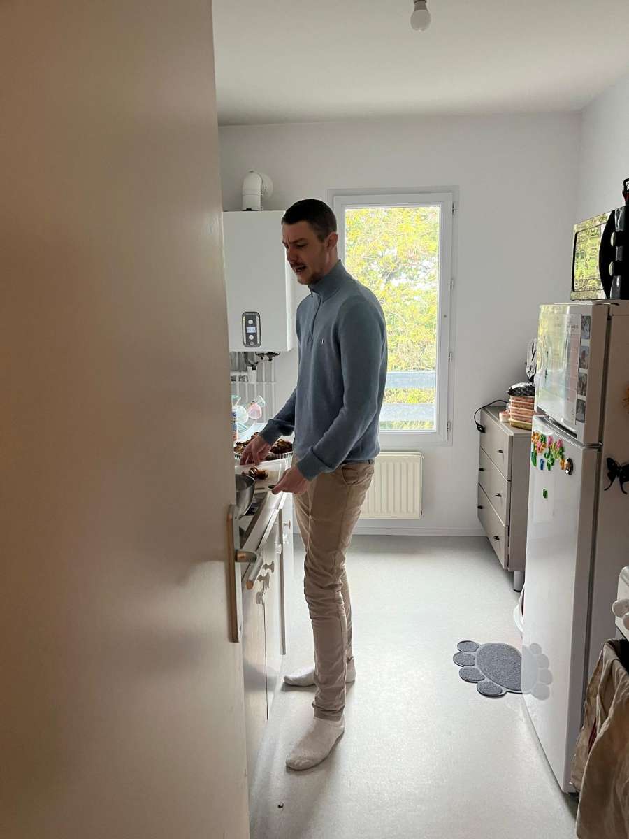 Profil de Girard, 32 ans, Plan Cul à Masjid aţ Ţayyibī