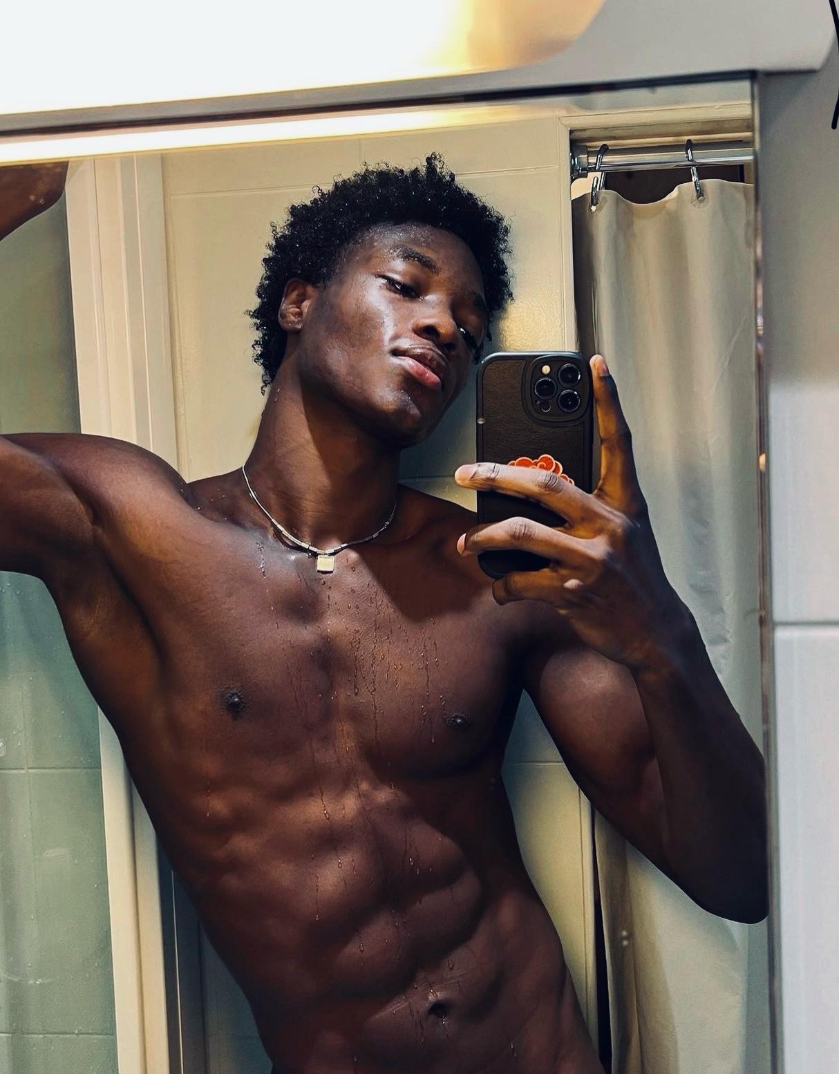Profil de Tonin, 27 ans, Plan Cul à Ţībah Mawl