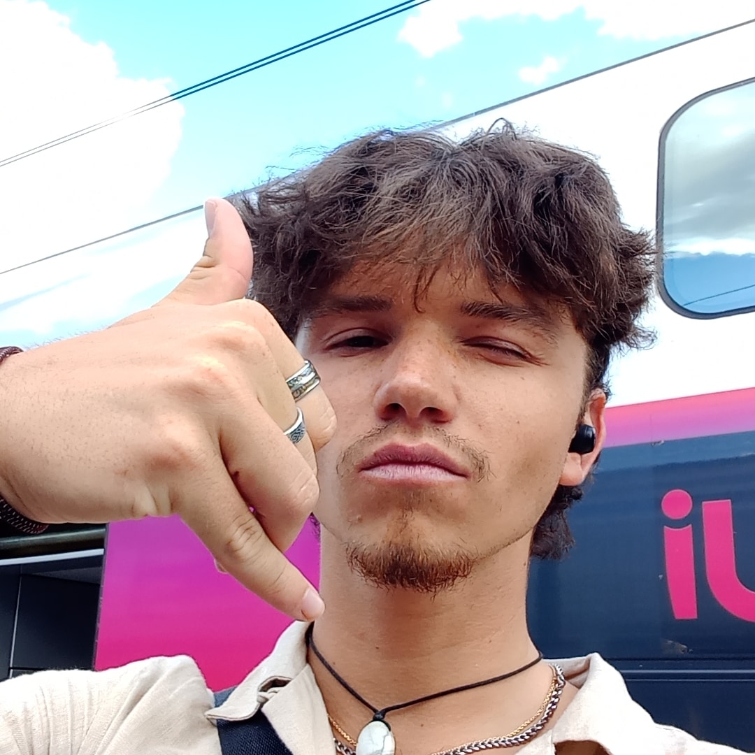 Profil de Bouraoui, 22 ans, Plan Cul à Siflāq