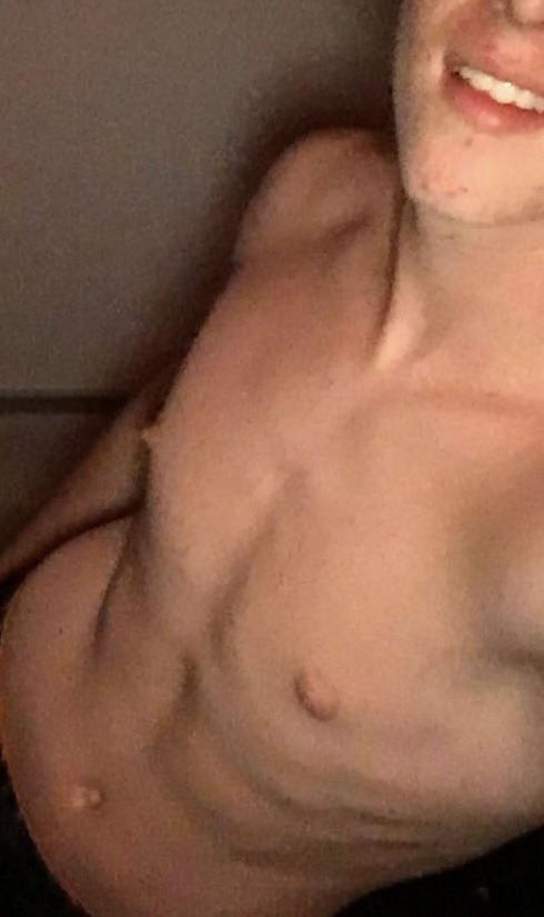 Profil de Rouchdi, 24 ans, Plan Cul à Umm Qummuş