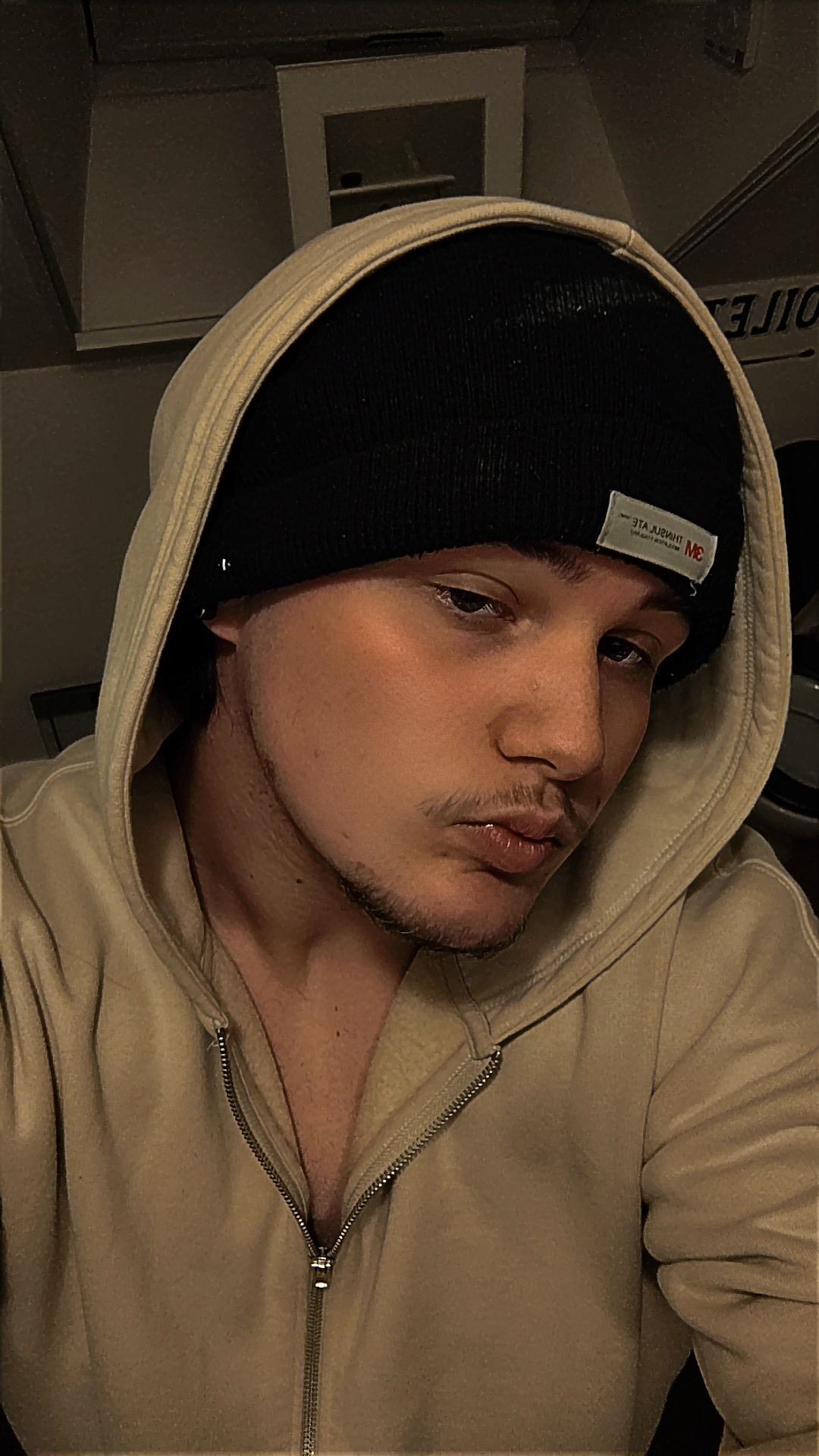 Profil de Toumany, 19 ans, Plan Cul à Wâdi el-Mathûla