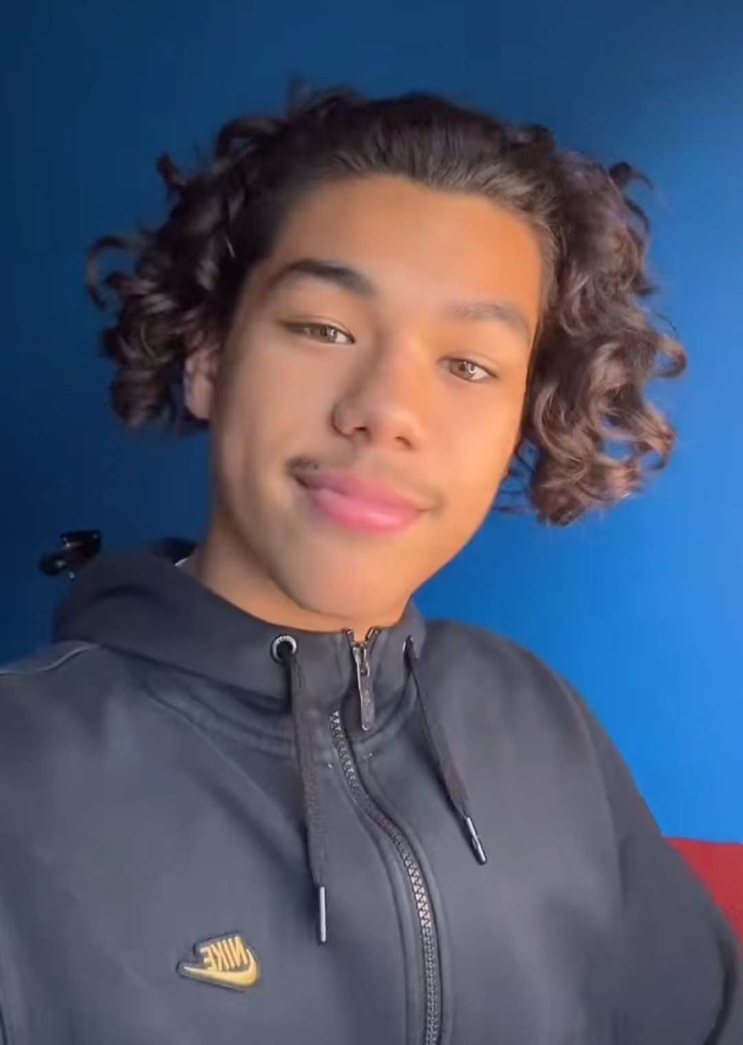 Profil de Ouisem, 19 ans, Plan Cul à Masna‘ Ḩalwayāt ‘Uwwārah