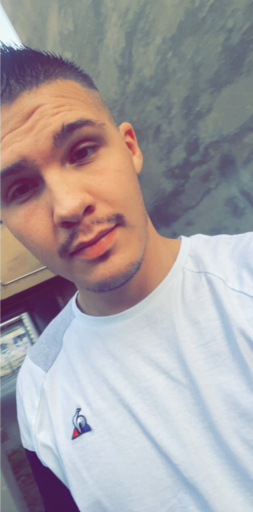 Profil de Yohan, 24 ans, Plan Cul à Zāwiyat Barmashā